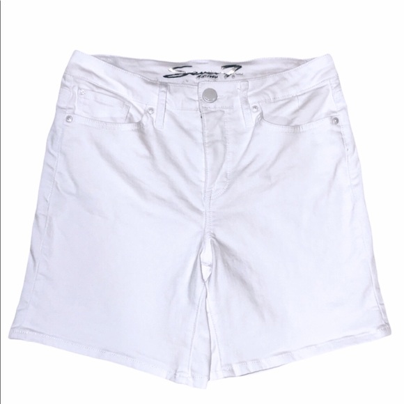 NWT Seven7 The Weekend Shorts Cotton Blend Stretch Shorts Size 6 - Picture 1 of 9